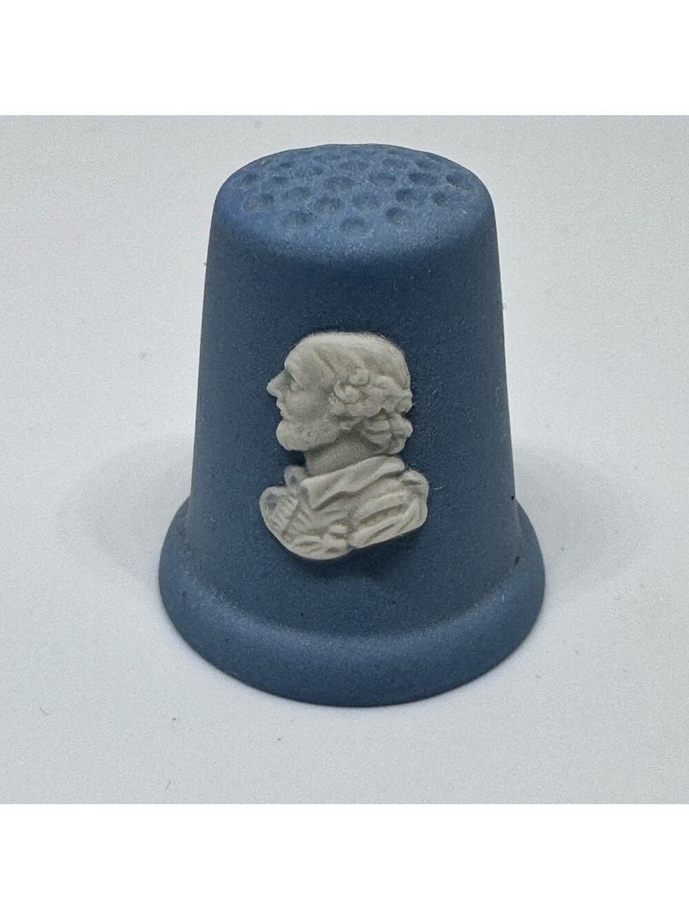 Vintage Wedgwood Shakespeare Thimble J1000T 3625 Blue/White